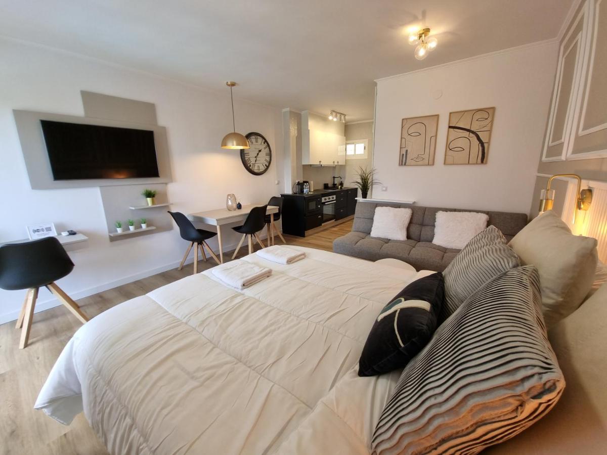 Jupiter. Moderno Estudio. Vistas Al Mar Y Montana Benalmadena Exterior photo